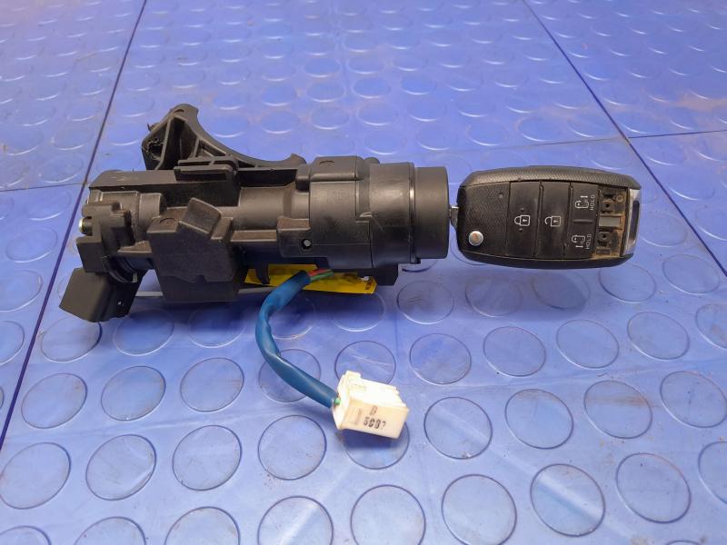 2015-2018 Kia Sedona Ignition Switch Assembly with Key Genuine OEM Parts