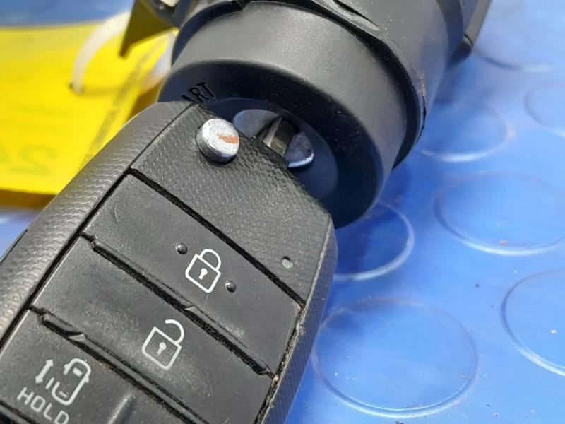 2015-2018 Kia Sedona Ignition Switch Assembly with Key Genuine OEM Parts