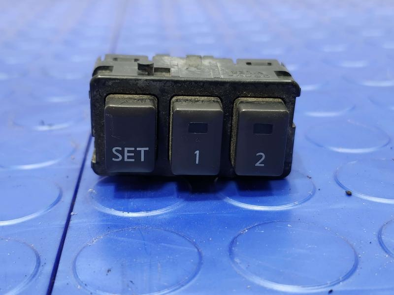 2011 Infiniti QX56 Door Switch Front