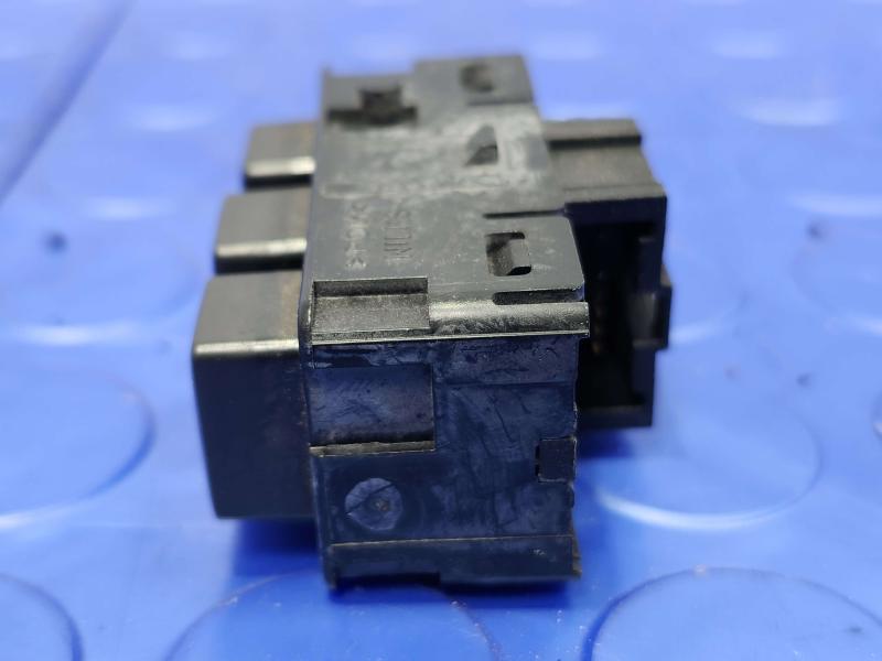 2011 Infiniti QX56 Door Switch Front