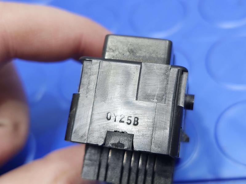 2011 Infiniti QX56 Door Switch Front