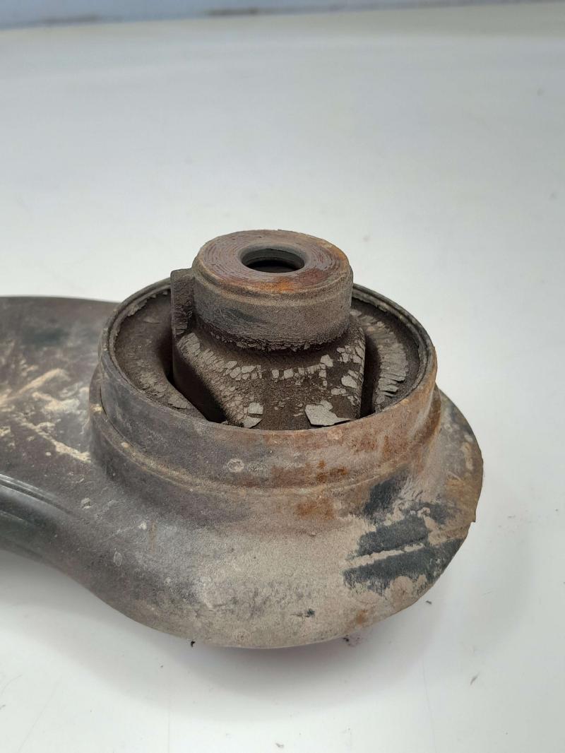 2014 Kia Sedona Lower Control Arm Rr