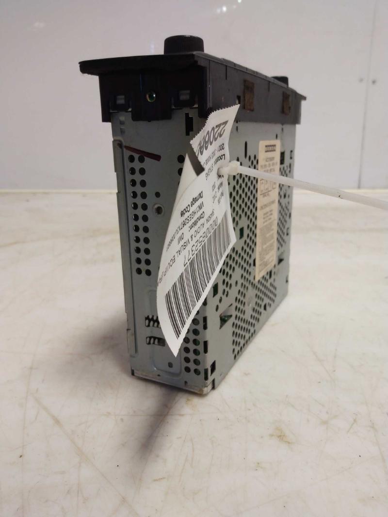 2001 - 2003 Honda Civic Radio AM FM Single CD 4Dr Sedan OEM