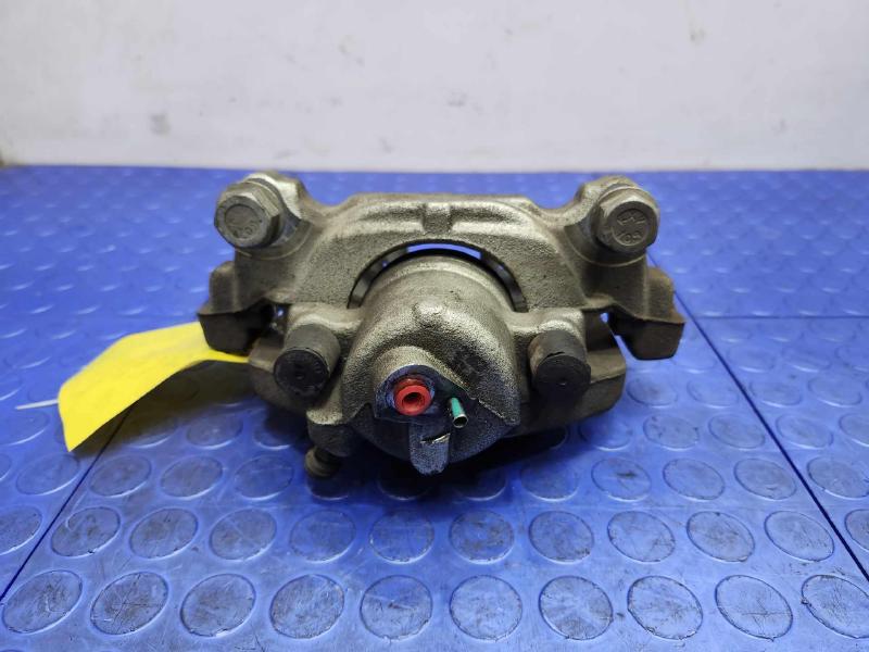 2013 Volkswagen Beetle Caliper