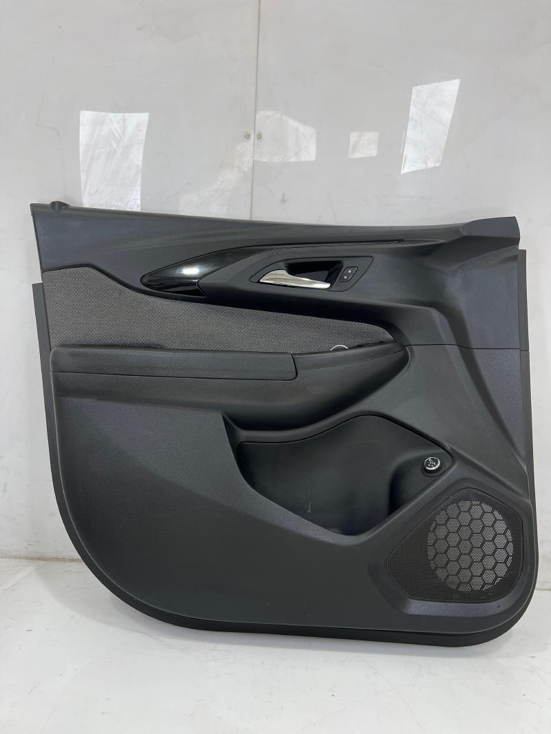 2021 Chevrolet Trailblazer Front Door Trim Panel