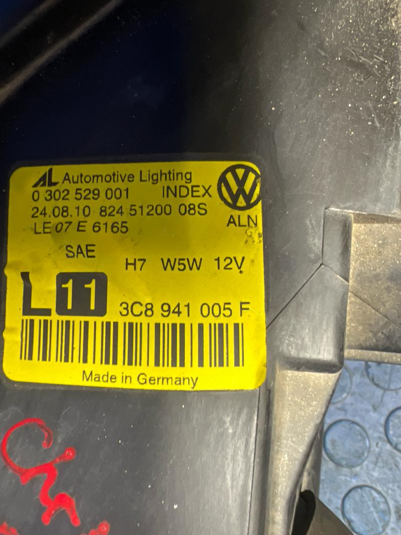 2011 Volkswagen CC Headlamp Assembly