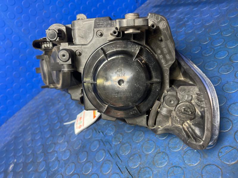 2011 Volkswagen CC Headlamp Assembly