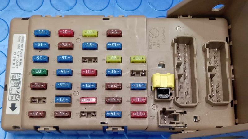 2009-2013 Subaru Forester Cabin Fuse Box Juntion Block Genuine OEM 82201FG010
