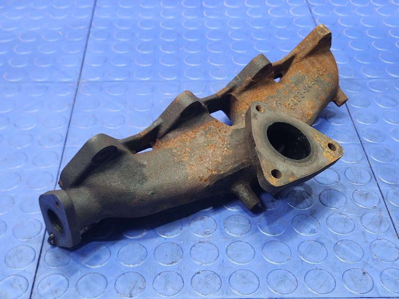 2017 Jaguar XE Exhaust Manifold