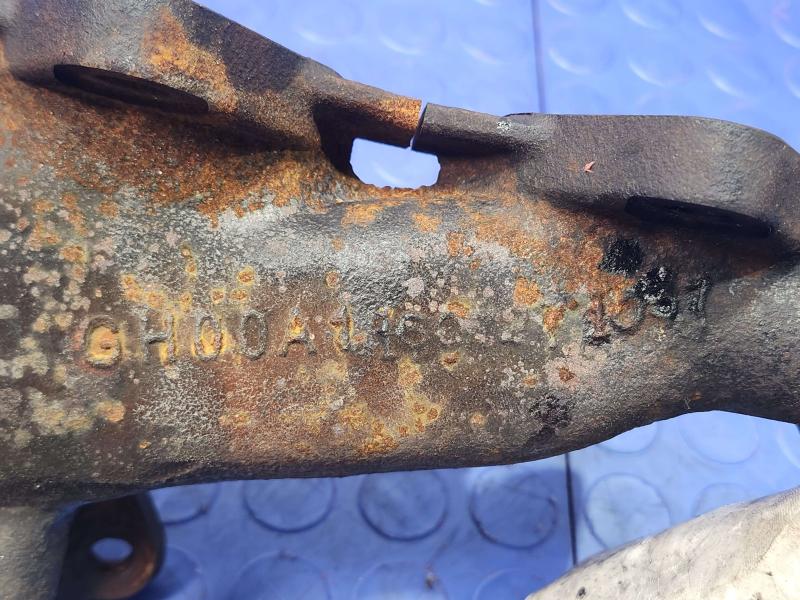 2017 Jaguar XE Exhaust Manifold