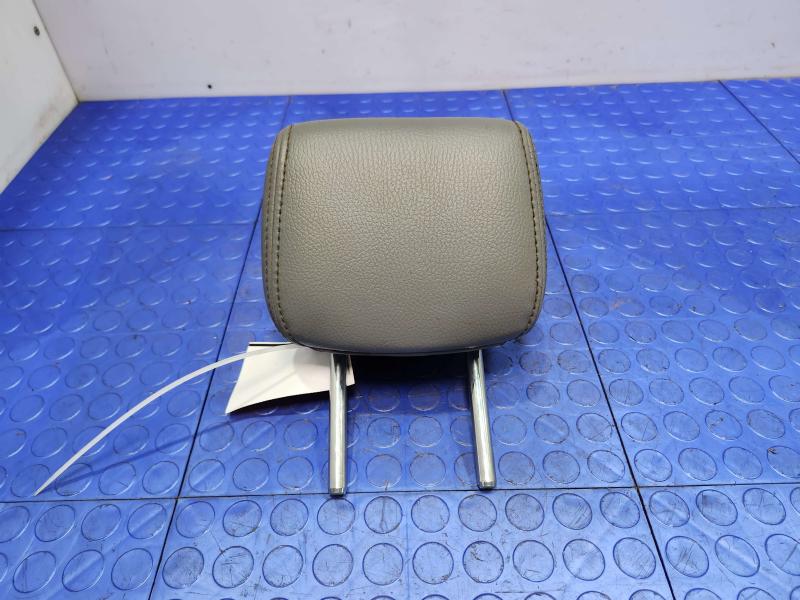 2012 Ford F-250 Super Duty Headrest