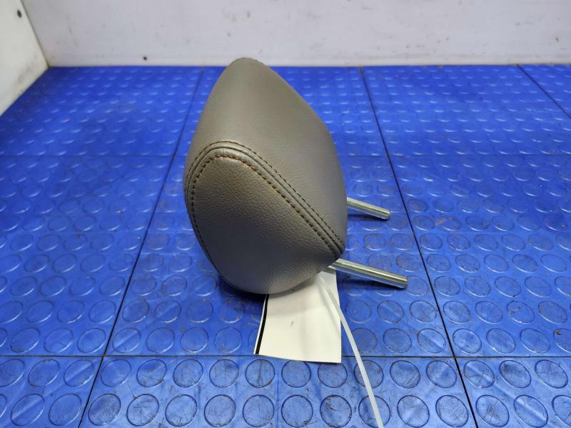 2012 Ford F-250 Super Duty Headrest