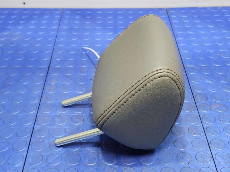 2012 Ford F-250 Super Duty Headrest