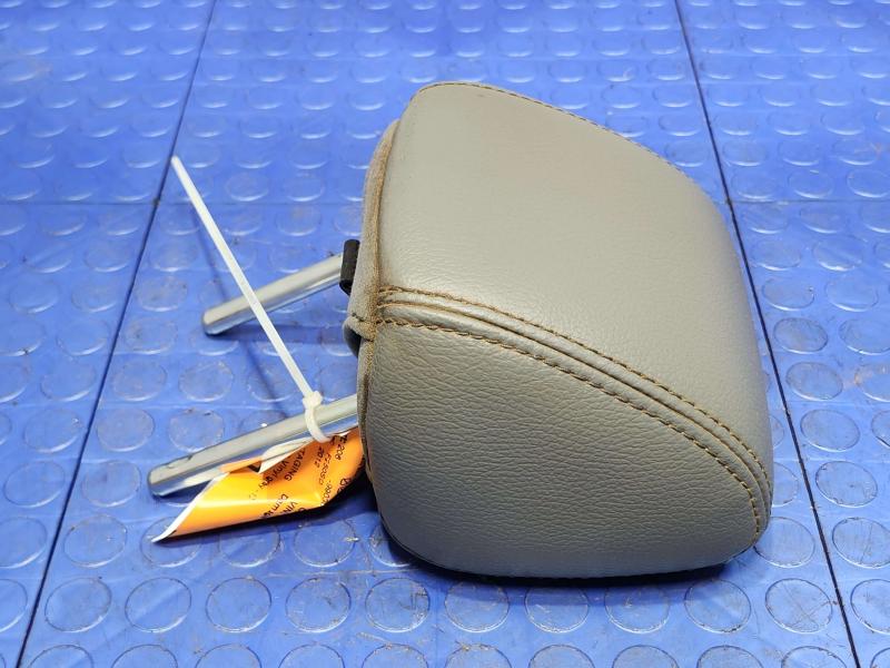 2012 Ford F-250 Super Duty Headrest