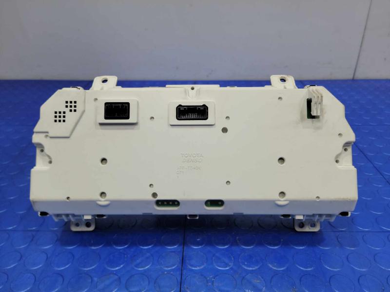 2015-2017 Toyota Camry Instrument Cluster Speedometer 199K OEM 83800-0X800