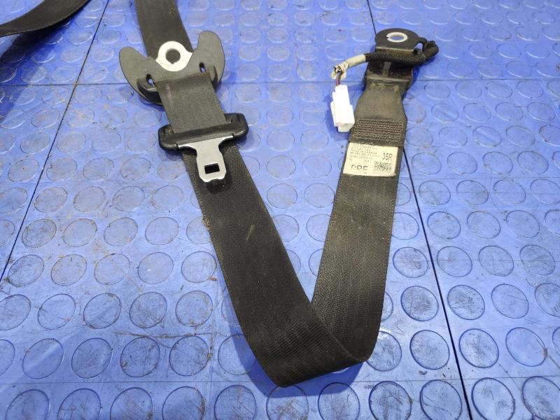 2011 Toyota Corolla Front Seat Belt