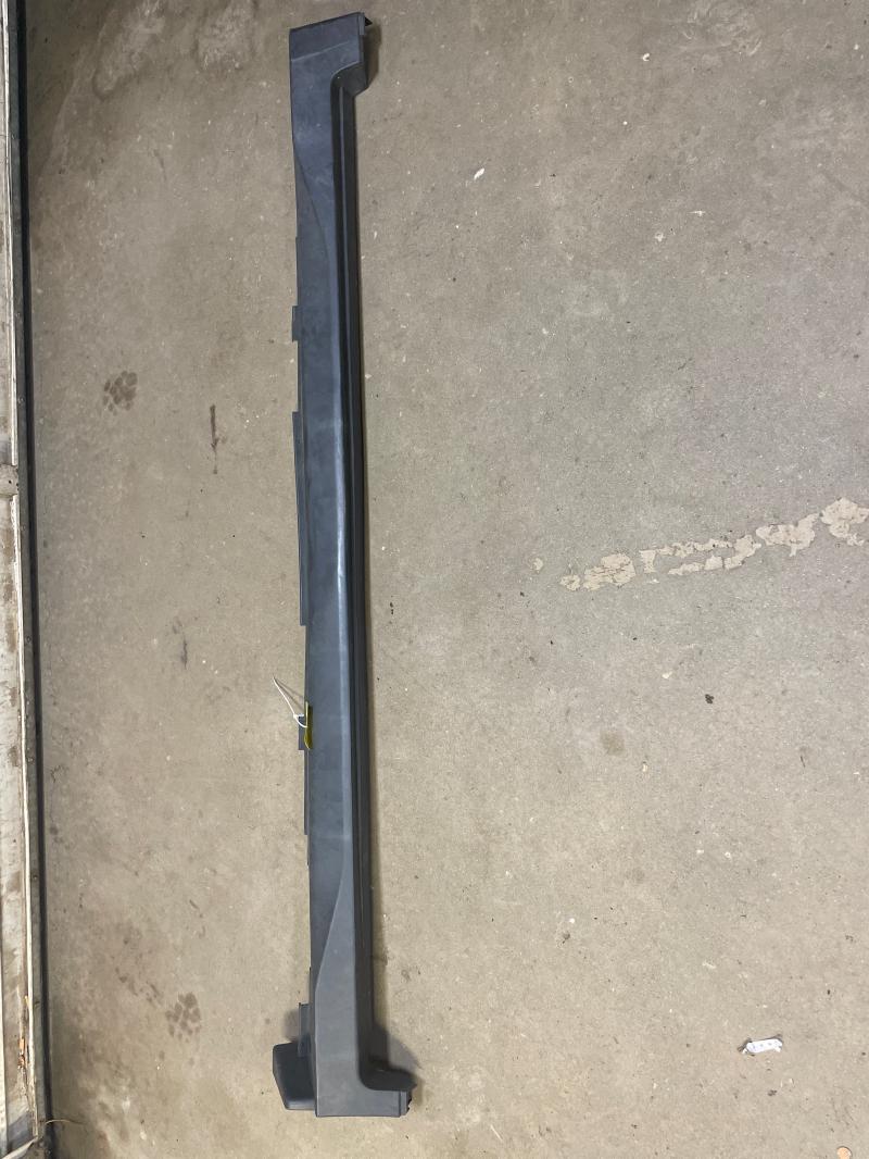 2015 Nissan Rogue Rocker Moulding