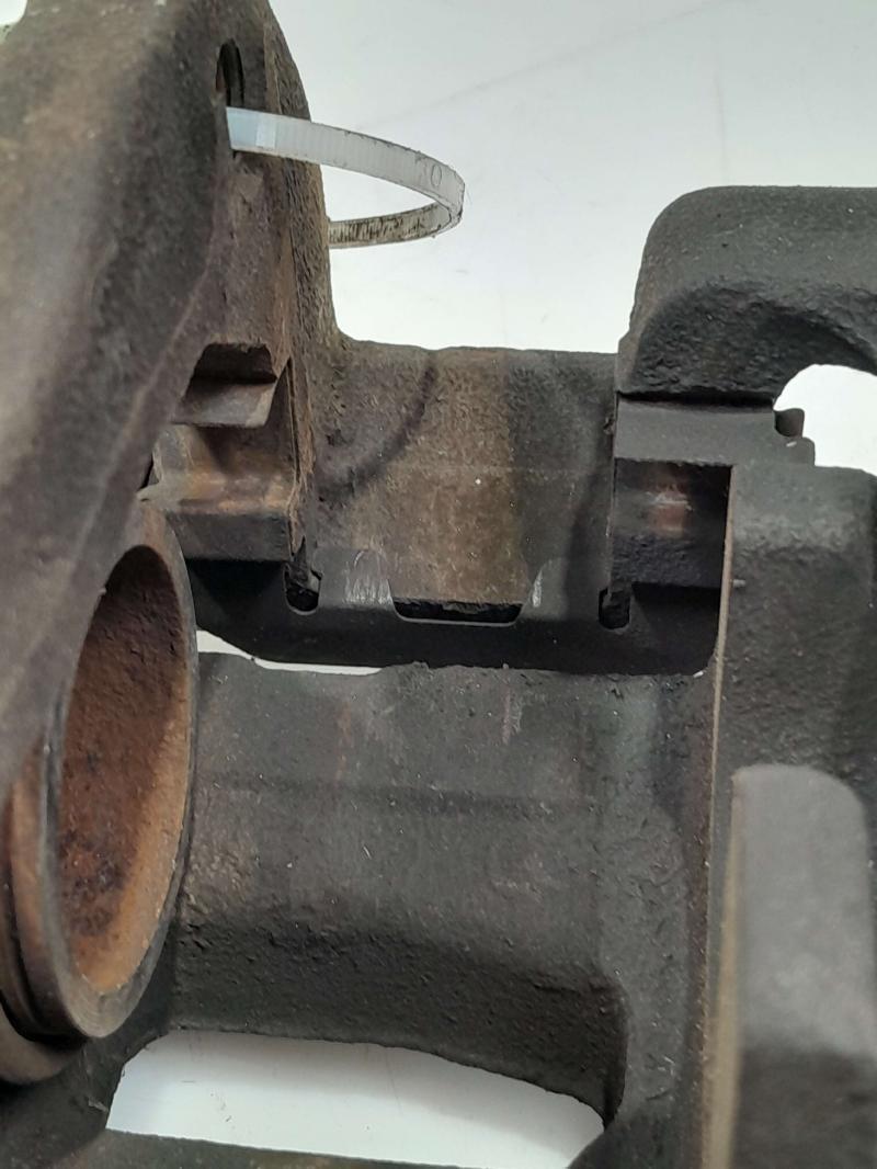 2014 Kia Sedona Caliper