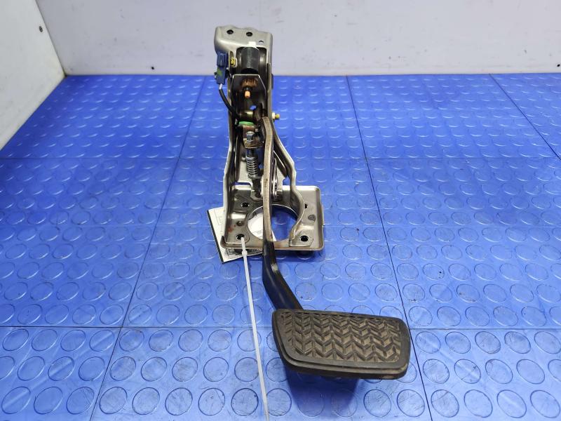 2018 Toyota Highlander Brake Pedal