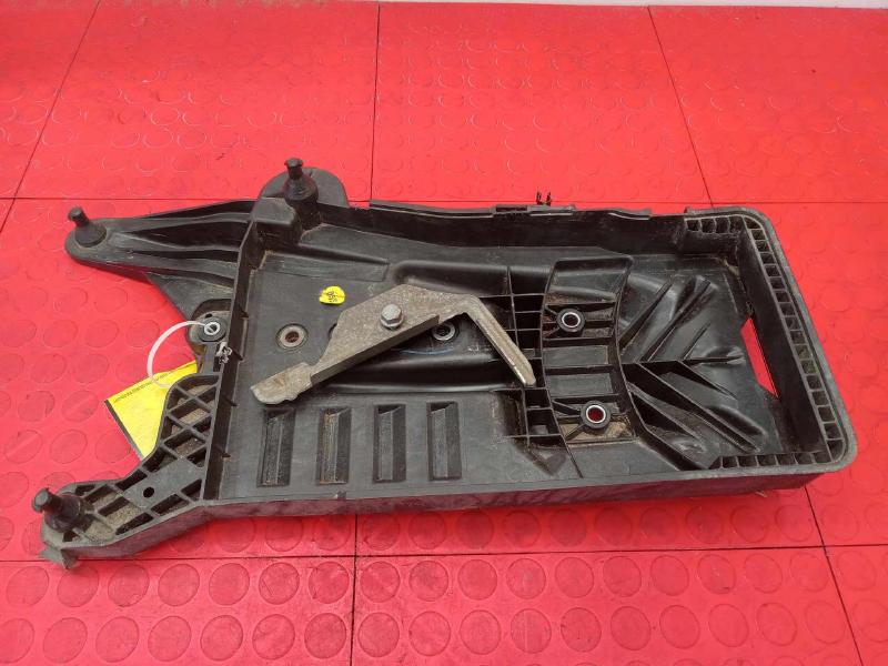 2018-2024 Volkswagen Atlas Battery Tray Carrier Holder Genuine OEM 3QF915331