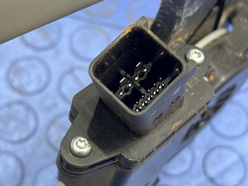 2020 GMC Terrain Front Door Regulator