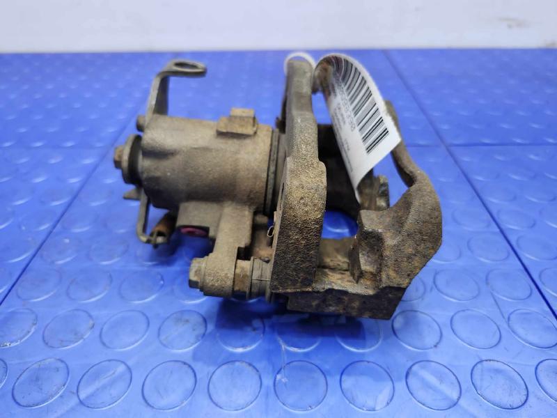 2009 Volkswagen Routan Caliper