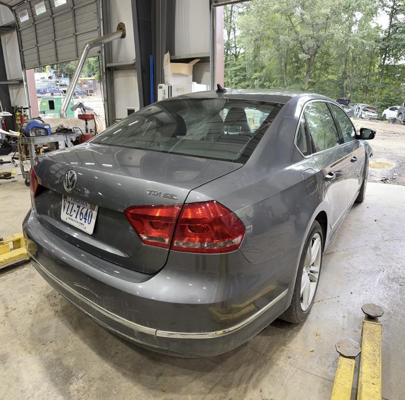 2014 Volkswagen Passat Back Glass/Window