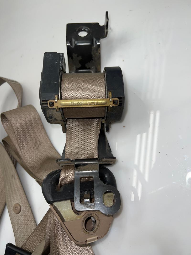 2002 Ford Explorer Front Seat Belt