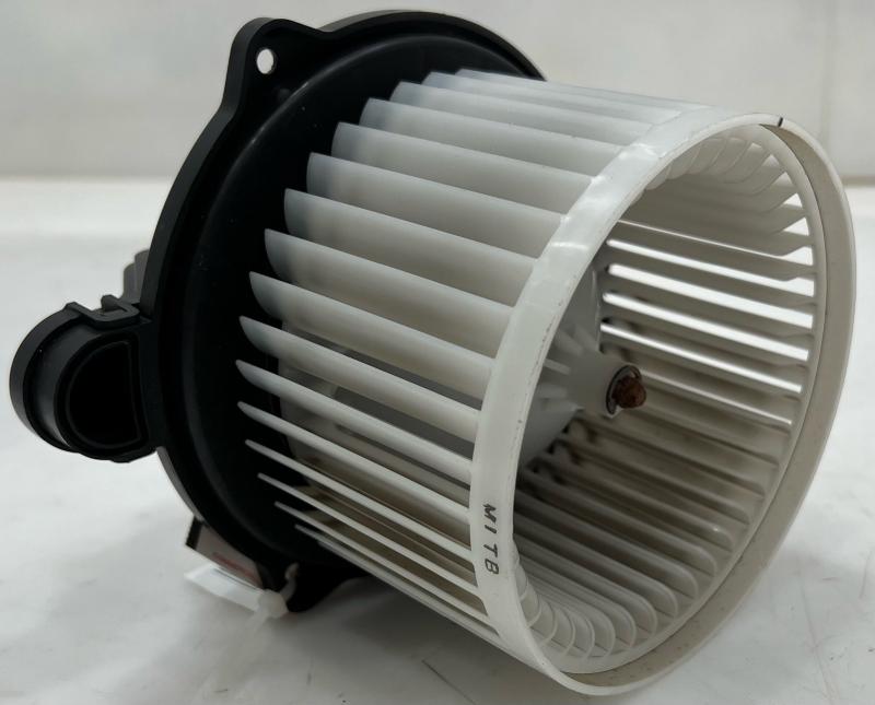 2014 - 2019 Kia Soul Heater AC Blower Motor OEM 97113B2000