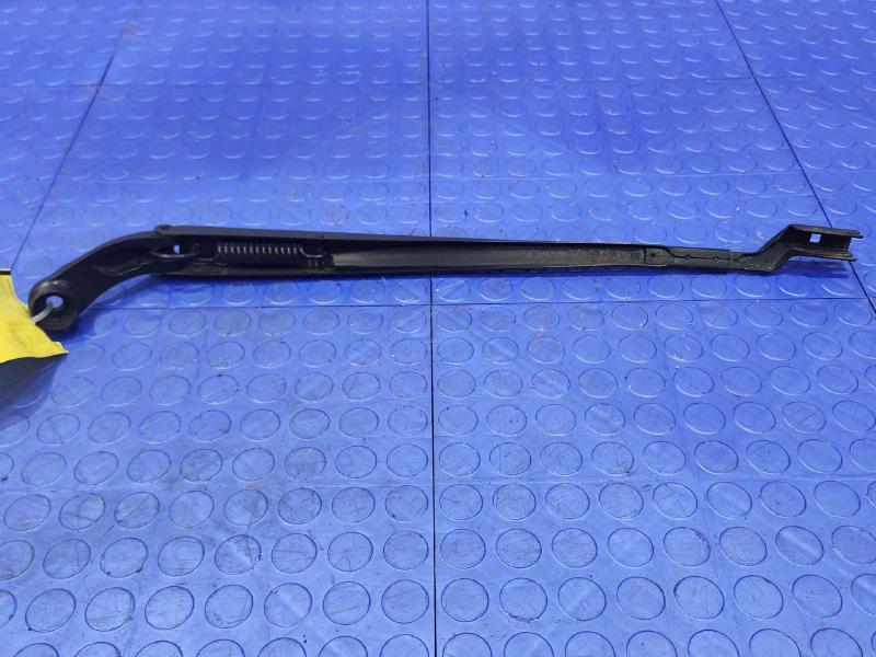 2016 Toyota Prius Wiper Arm