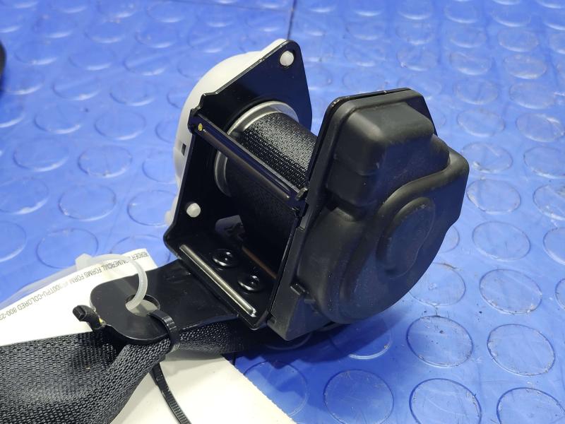 2015 Infiniti Q50 Rear Seat Belt