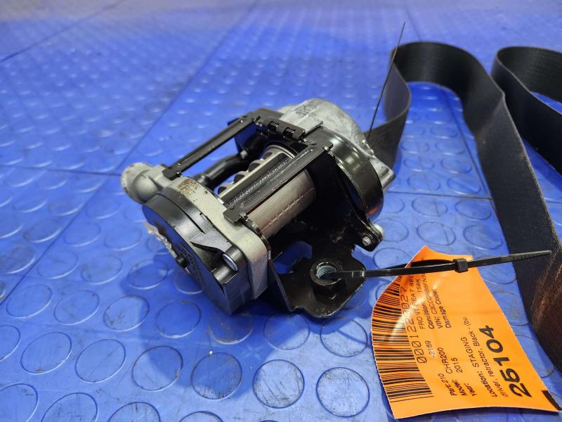 2015 Chrysler 200 Front Seat Belt