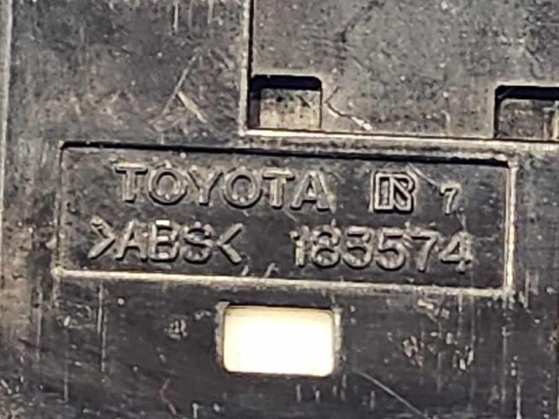 2014-2018 Toyota Prius V Power Door Mirror Control Switch OEM 8487252030