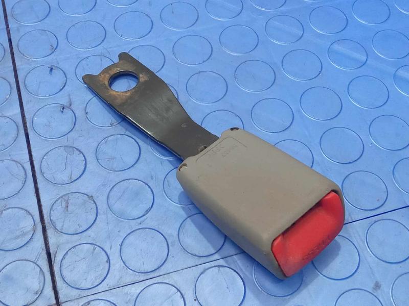 2012 Toyota Tundra Front Seat Belt