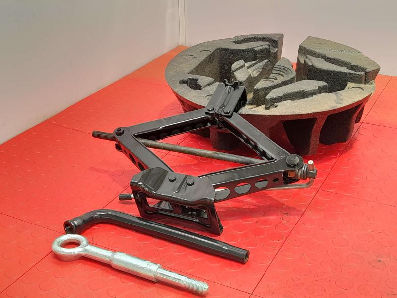 2010-2013 Volvo XC60 Spare Tire Tools Jack Kit with Foam Tray OEM 31317715