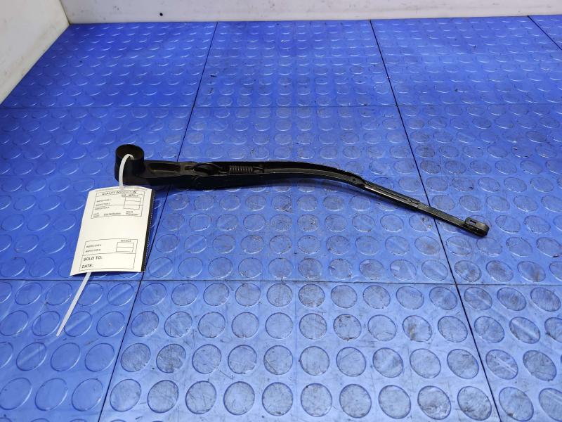2007 Hummer H3 Wiper Arm