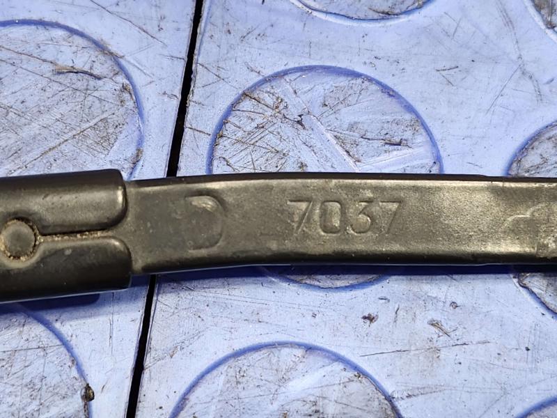 2007 Hummer H3 Wiper Arm