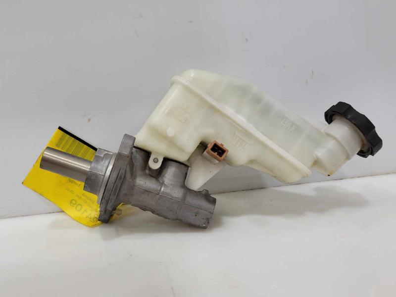 2011-2016 Hyundai Elantra Sedan Brake Master Cylinder Assembly OEM 585103Y400
