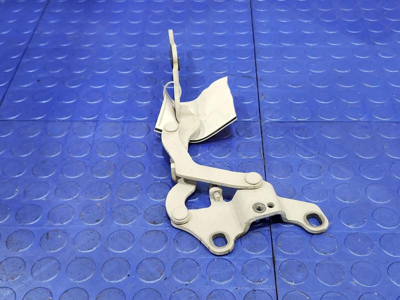 2008 BMW 128i Hood Hinge