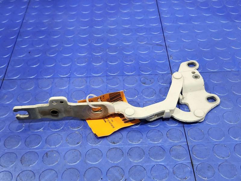 2008 BMW 128i Hood Hinge