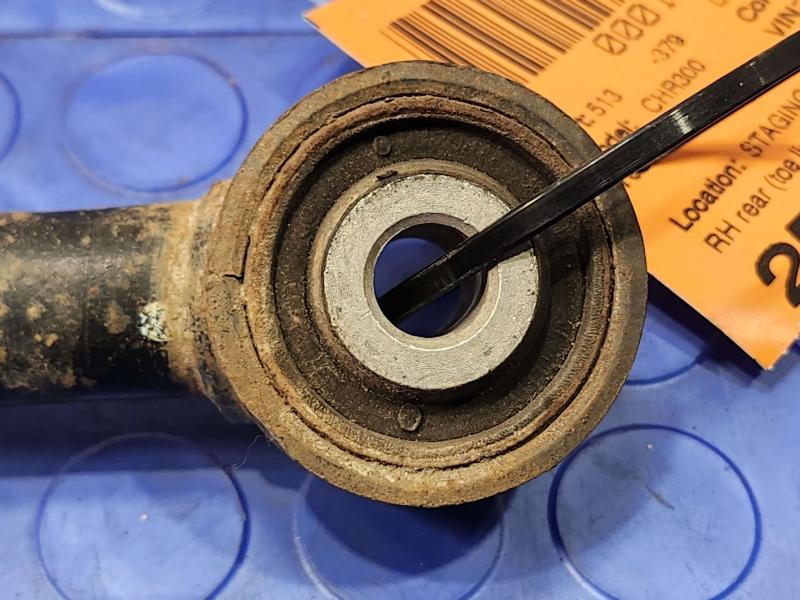 2014 Chrysler 300 Lower Control Arm Rr