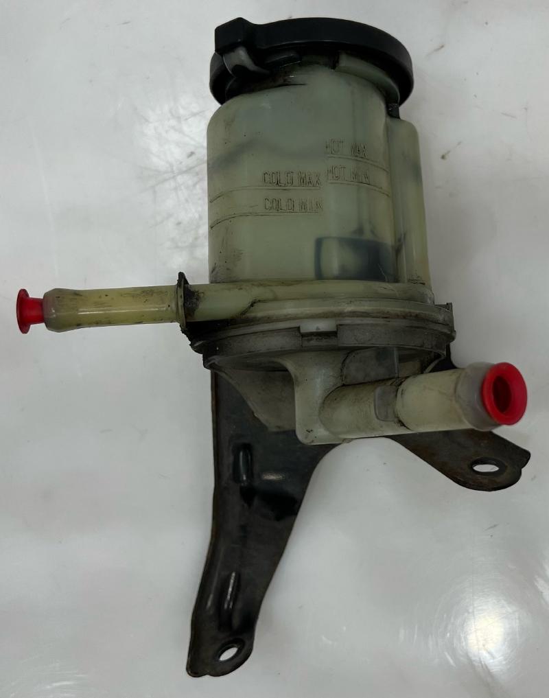 2003 - 2008 Toyota Corolla Power Steering Fluid Reservoir OEM 4436002070