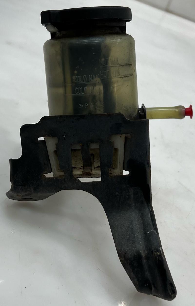 2003 - 2008 Toyota Corolla Power Steering Fluid Reservoir OEM 4436002070