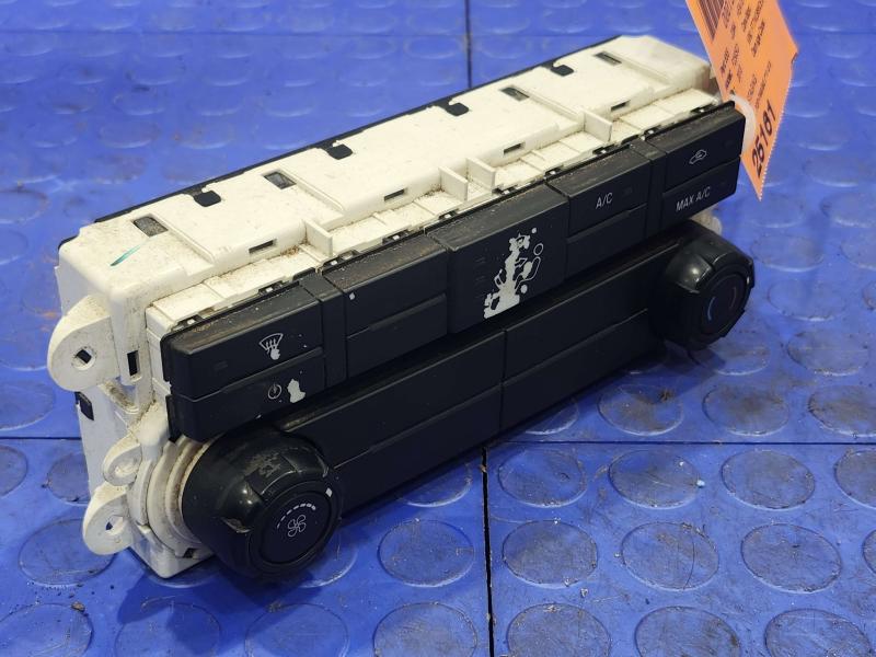 2013 Ford F-250 Super Duty Heater A/C Control