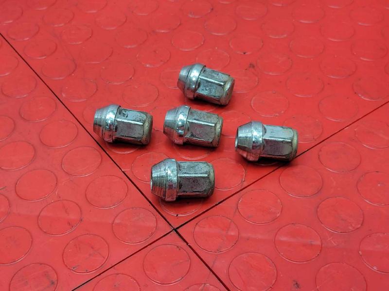 2014 Ford Fusion Lug Nuts