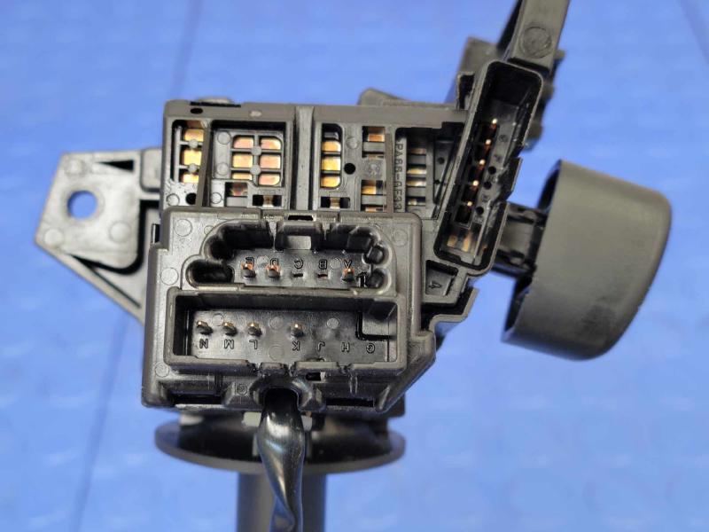 2013 Cadillac Escalade Combination Switch