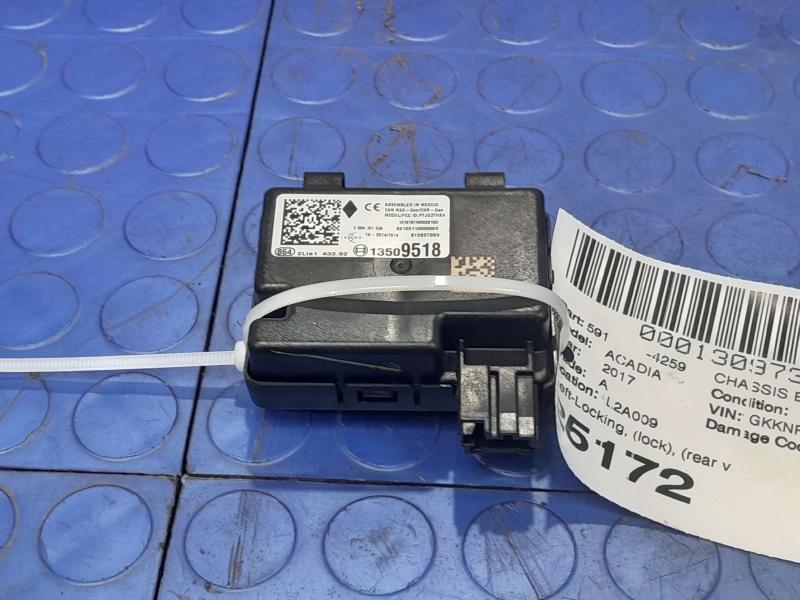2017-2019 GMC Acadia Door Lock Receiver Control Module OEM 13509518