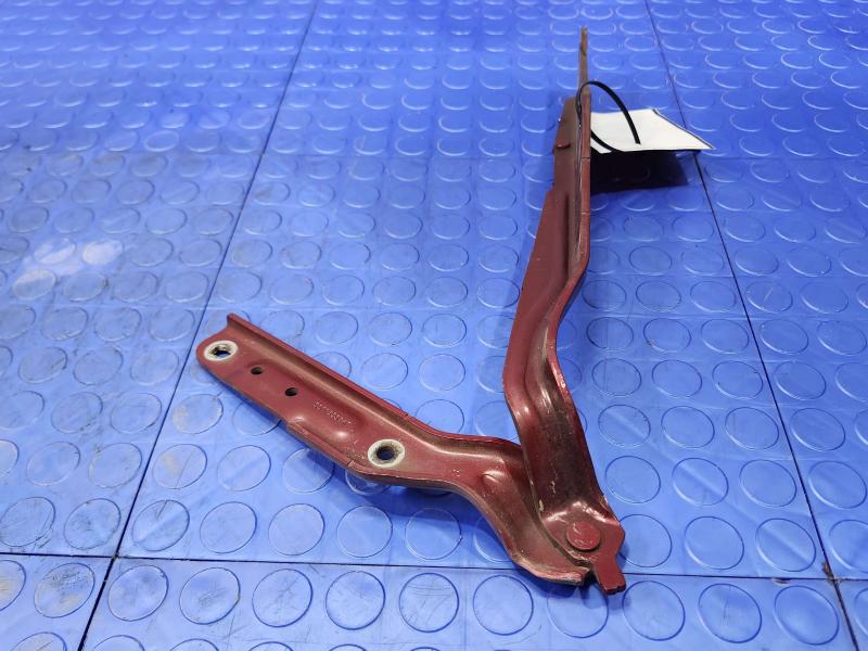 2014 Chrysler 300 Hood Hinge