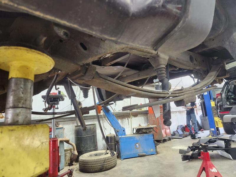2008 Chevrolet Silverado 1500 Leaf Spring Rear