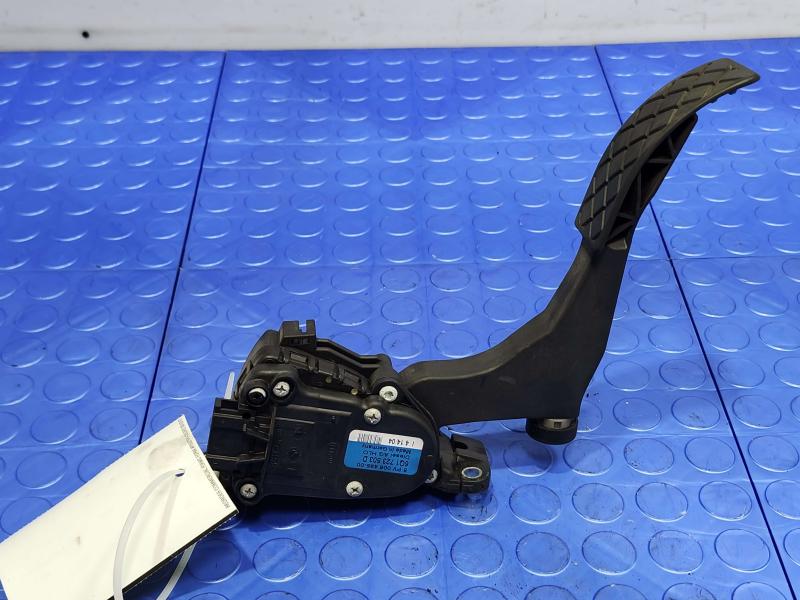 2005 Volkswagen Jetta Pedal Assembly